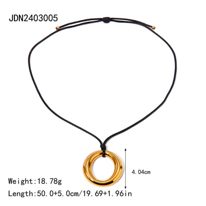 Titanium steel clavicle necklace with geometric pendant and gold-plated minimalist design