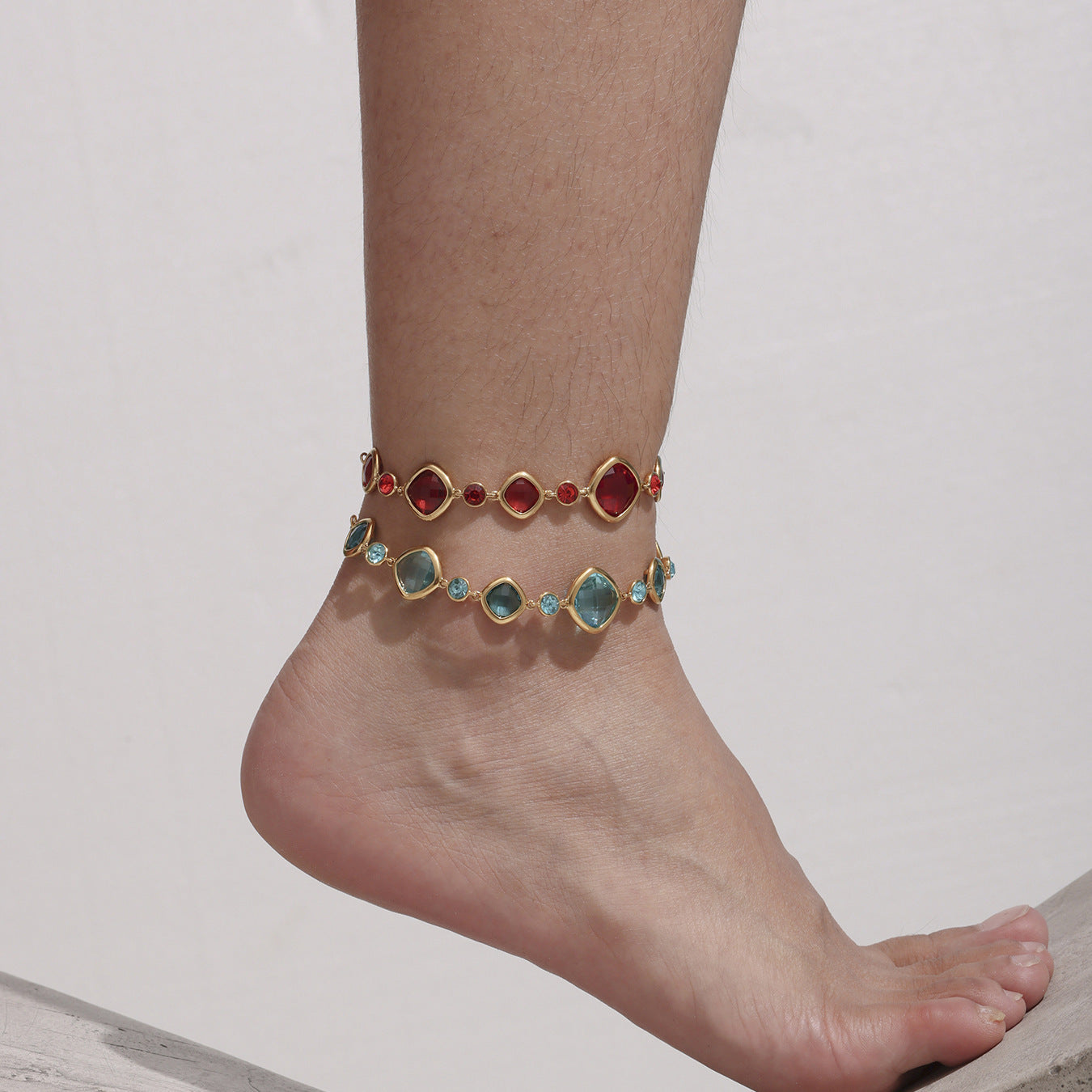 Gold plated Czech glass anklet with faceted sparkling beads for summer beach styling